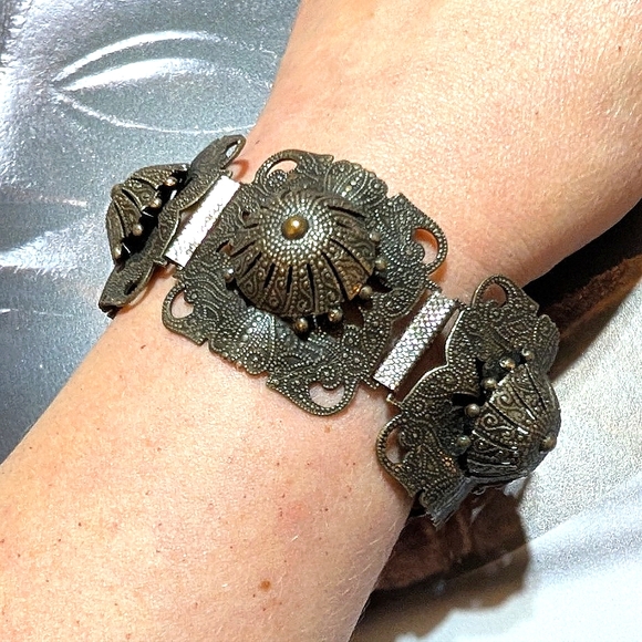 1950s Gladiator Crescent Moon Hallmarked Bracelet - Picture 7 of 7